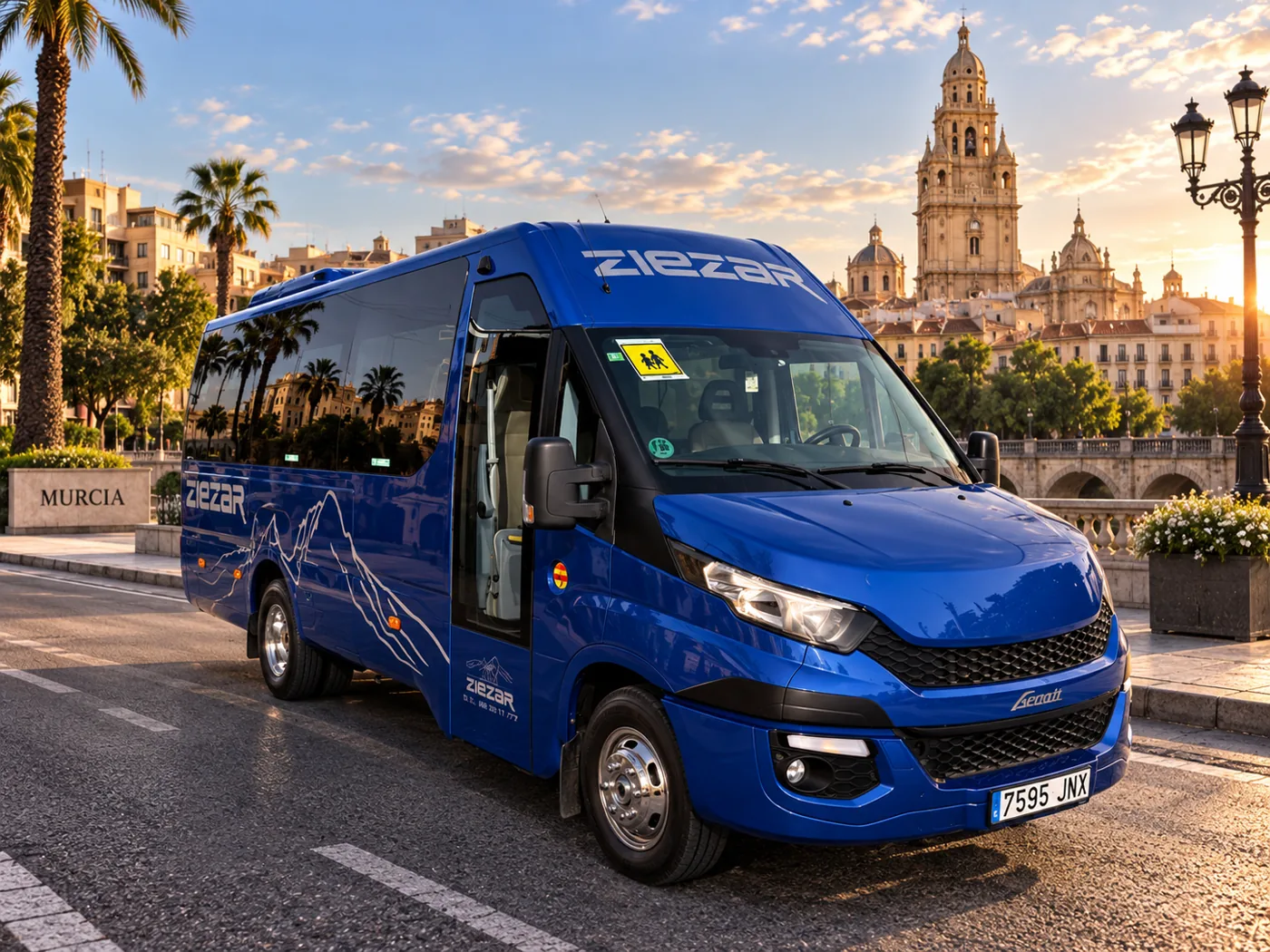 Microbús Ziezar en Murcia